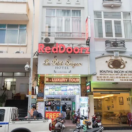 Hotel Reddoorz @ Bui Vien Walking Street 3